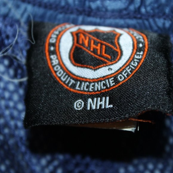 Vintage 90s Toronto Maple Leafs 3/4 Pants + 1993 Shirt - Picture 4 of 11